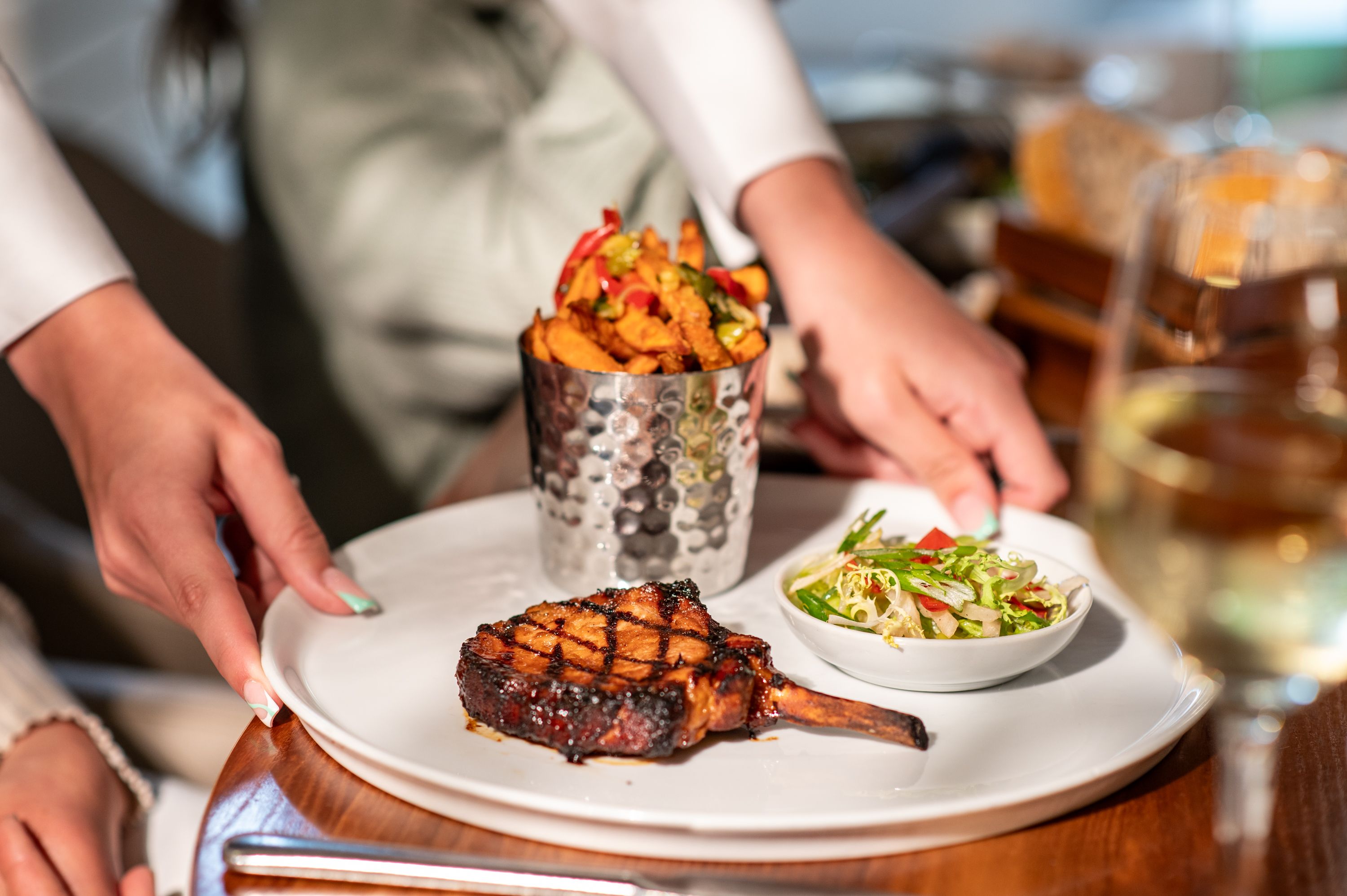 Grilled meat and chips